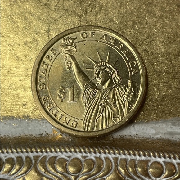 2011 D Andrew Johnson Presidential Golden Dollar ungraded, coin pictured - Picture 3 of 4